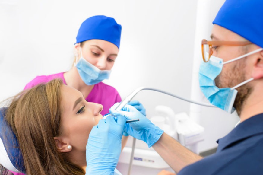 ozone-water-in-dental-therapy